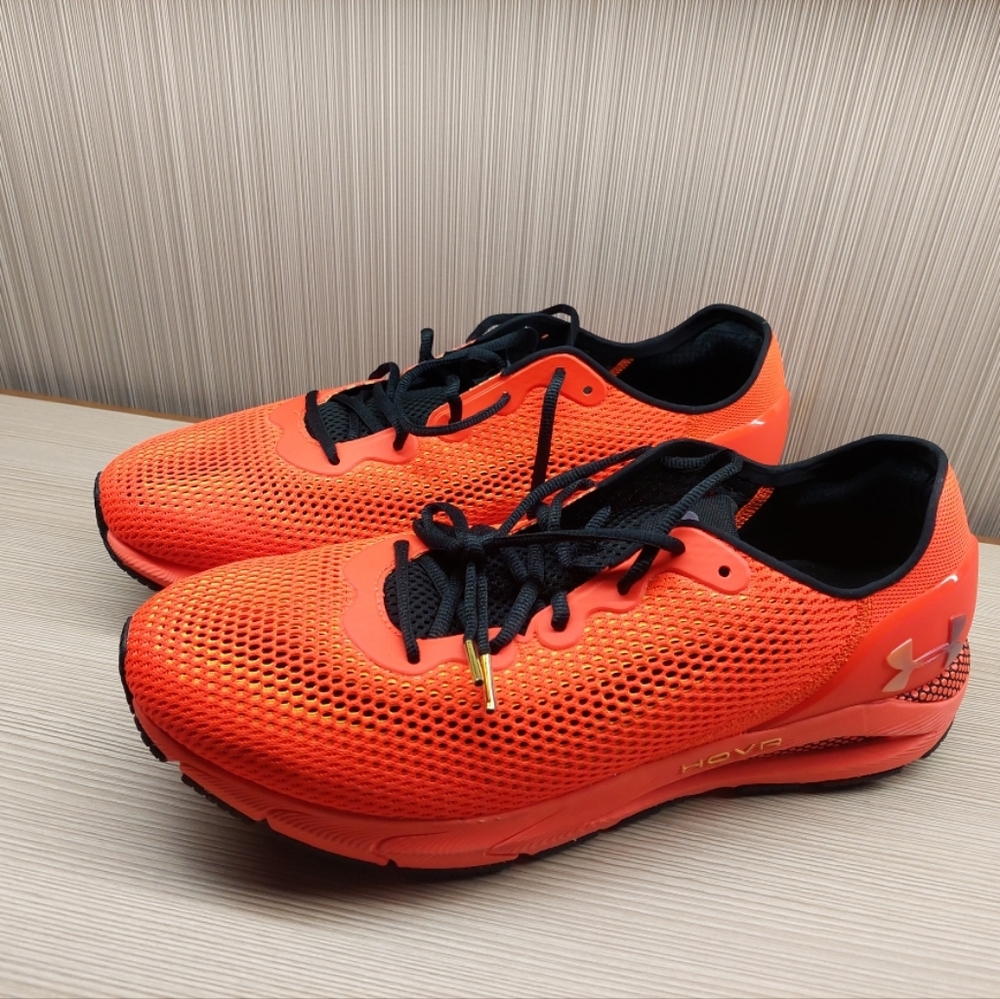 Mens 15 BRAND NEW (without ths box) Orange Under Armour HOVR sneakers.